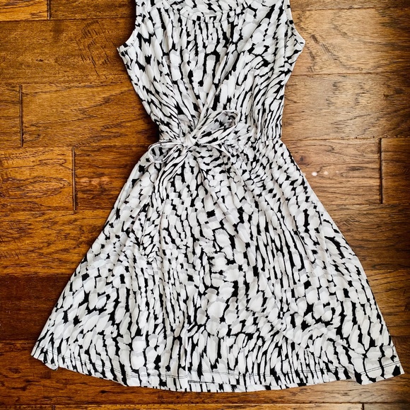 🌟HP🌟ATHLETA Dress - Picture 2 of 4